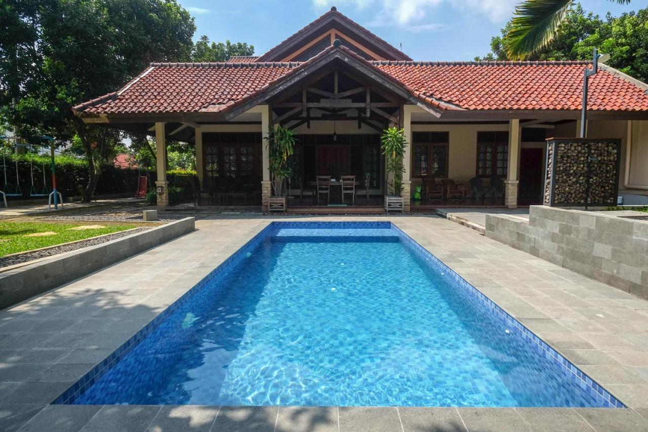 Sareh Villa By The Lavana Semarang Eksteriør billede